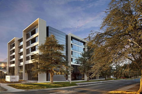 East Hotel And Apartments - Accommodation Resorts 0
