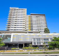 Elite elegance 2BRHamilton APT with Parking - Accommodation Resorts