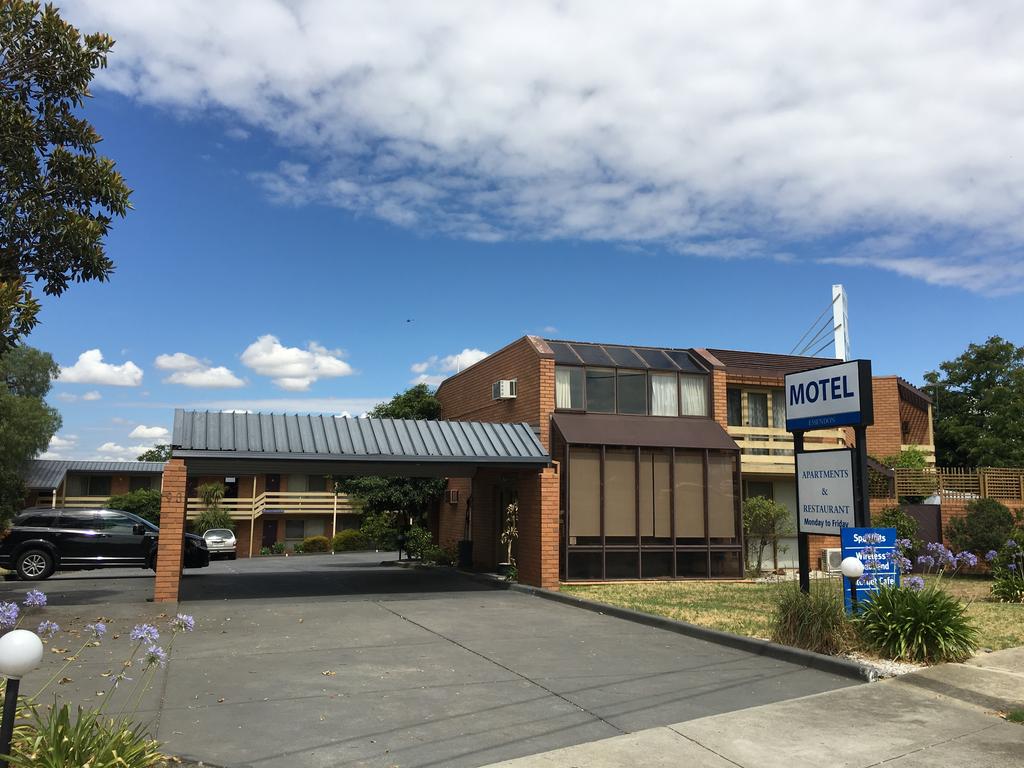Essendon North VIC Accommodation Resorts