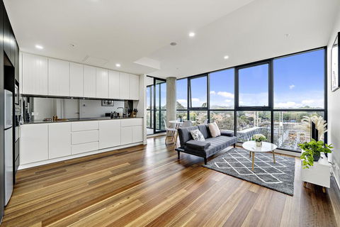 Executive City-centre Apartment With Parking - Accommodation Resorts 0