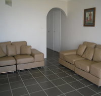 Fabulous location - Ground Floor Waterfront Unit Clearview Apartments - Accommodation Resorts