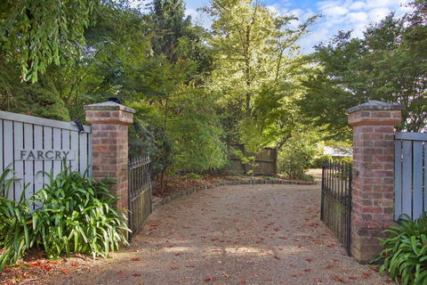 FARCRY - Accommodation Resorts 0