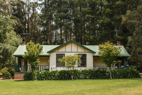 Federation Gardens & Possums Hideaway - Accommodation Resorts 0