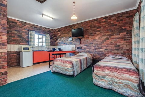 Fernvale Hotel Motel - Accommodation Resorts 3