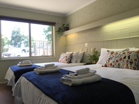 Finley Country Club Hotel Motel - Accommodation Resorts 0