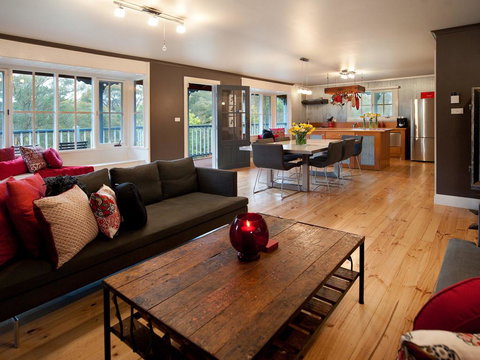 Finlie - Accommodation Resorts 2