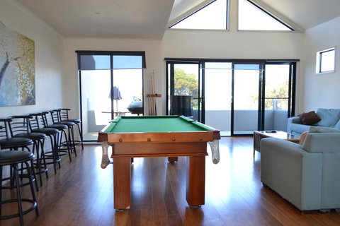 Fischer Torquay By Gold Star Stays - Accommodation Resorts 2