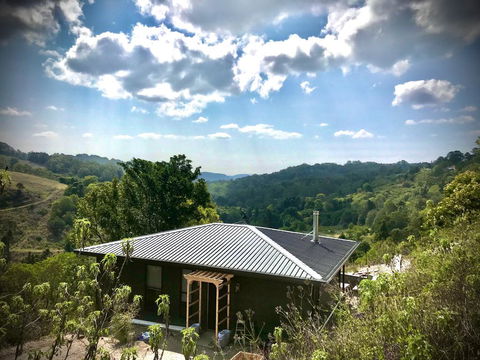 Fletchers Ridge Brand New Luxury Guest House - Accommodation Resorts 0