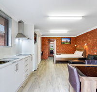 Fossicker Caravan Park