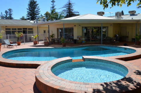 Glenelg Motel - Accommodation Resorts 2