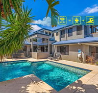 Gold Coast Stunning Waterfront Holiday Retreat - Accommodation Resorts