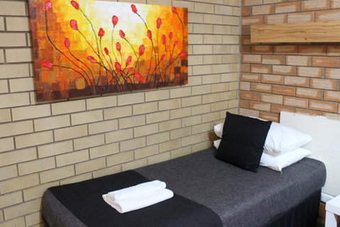 Golden Harvest Motor Inn Moree - Accommodation Resorts 2