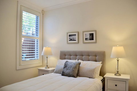 Gorgeous Row Terrace Near Sydney Harbour Bridge - Accommodation Resorts 1