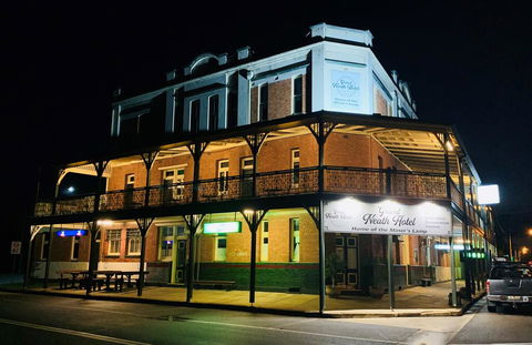 Grand Neath Hotel - Accommodation Resorts 1