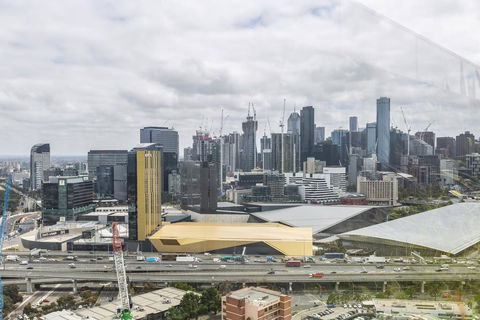 Gravity DefyingLight Filled ApartmentBay To City ViewsRooftop DeckHot TubNetflix - Accommodation Resorts 0