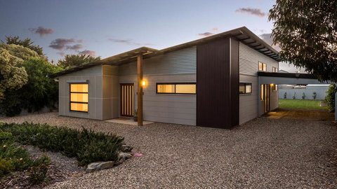 Great Ness Beachhouse - WiFi - Pet-Friendly - Accommodation Resorts 0