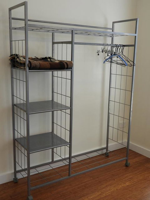 Guesthouse With Pool & BBQ - 10 Kms From CBD - Accommodation Resorts 3