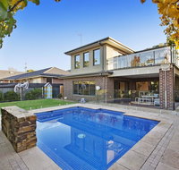 Hampton Haven with Pool for families and a max of 8 adults. - Accommodation Resorts