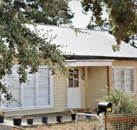 Happy cozy house for holidays Beach BBQ Pet friendly 35kms from CBD in country life style  - Accommodation Resorts