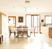 Hawthorn Holiday House - Accommodation Resorts