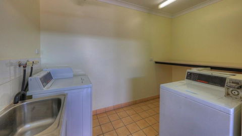 Heritage Lodge Motel - Accommodation Resorts 1