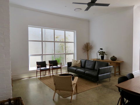 Heritage Luxury 3BR Cottage On Halifax - Accommodation Resorts 2