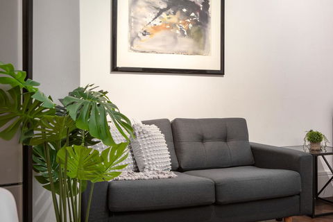 High-End Studio Near Parks, Theatres And Dining - Accommodation Resorts 2