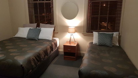 Highlands Hotel - Accommodation Resorts 1