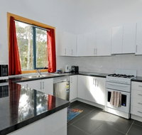 Hill Top Retreat Self Contained Accomodation - Accommodation Resorts