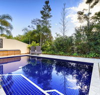 Holiday Home Bayhill Manor - Accommodation Resorts