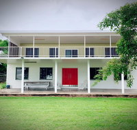 Holiday Rental - Huge House With Beach Views - Accommodation Resorts
