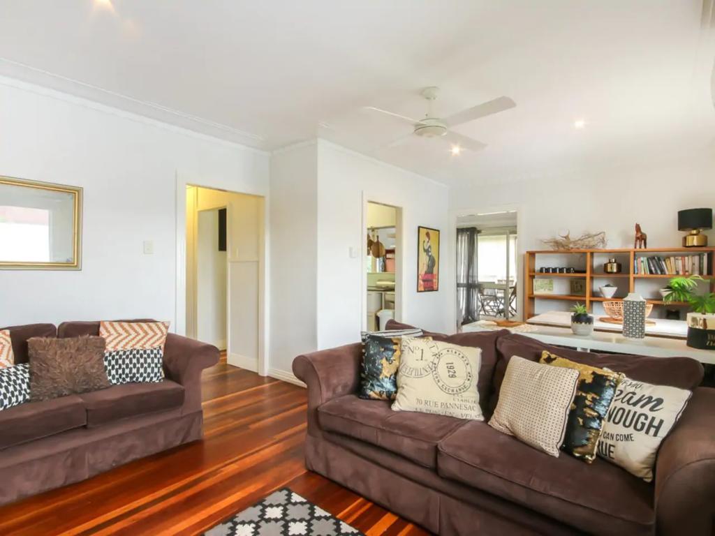 Carina QLD Accommodation Resorts