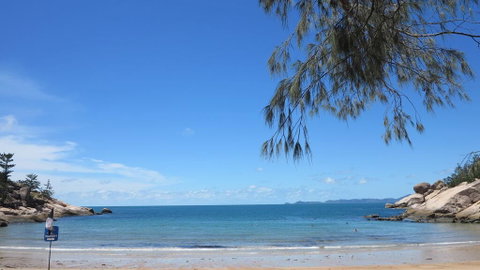 Island Magic 2 - Opposite Beautiful Alma Bay - Accommodation Resorts 3