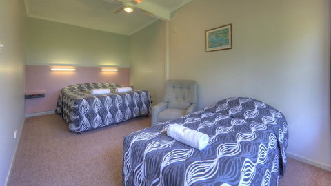 Jacaranda Motor Lodge - Accommodation Resorts 1