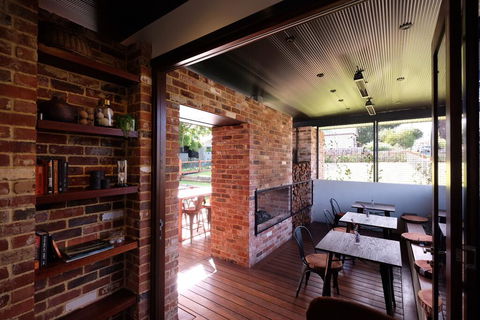 Jaspers Cabins - Accommodation Resorts 2