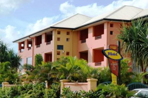 Kacy's Bargara Beach Motel - Accommodation Resorts 1