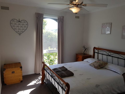 Kings Cottage - Accommodation Resorts 3