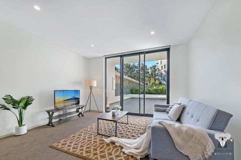KOZYGURU WOLLI CREEK KOZY 3 BED APT + FREE PARKING NWC009 - Accommodation Resorts 0