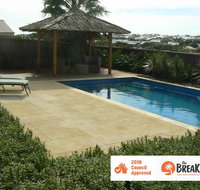La Mer - Home with a Pool - Accommodation Resorts
