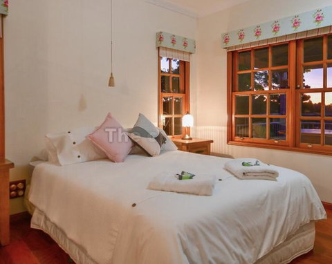 Lakefront Holiday Villa - Accommodation Resorts 2