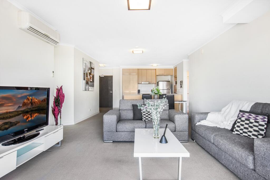 Merrimac QLD Accommodation Resorts