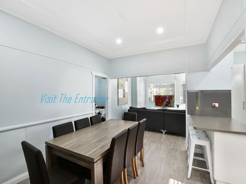 Lakeside House & Cabin - Accommodation Resorts 3