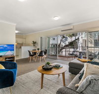 Large and Airy Unit in Quiet Riverside Suburb - Accommodation Resorts