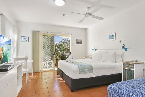 Lennox Beach Resort - Accommodation Resorts 1
