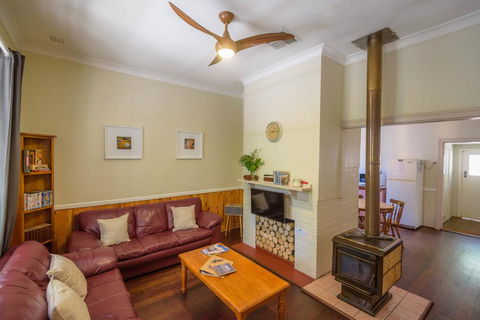 Lewana Cottages - Accommodation Resorts 2