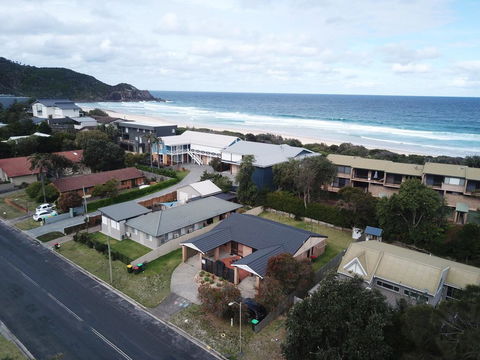LIFES A BEACH 1 - Accommodation Resorts 0