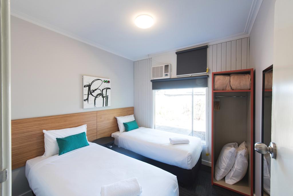 Seaton SA Accommodation Resorts