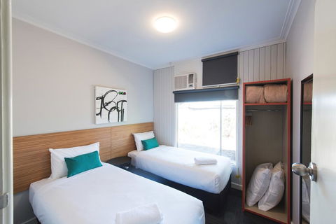 Links Hotel - Accommodation Resorts 0