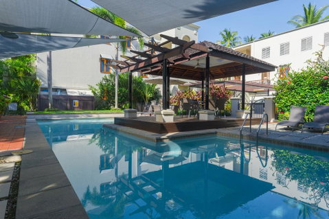 Luxury 1 Bed Apartment, New King Bed & Bath - Accommodation Resorts 1