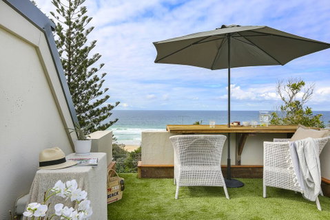 Luxury Beachside Apartment - Accommodation Resorts 1